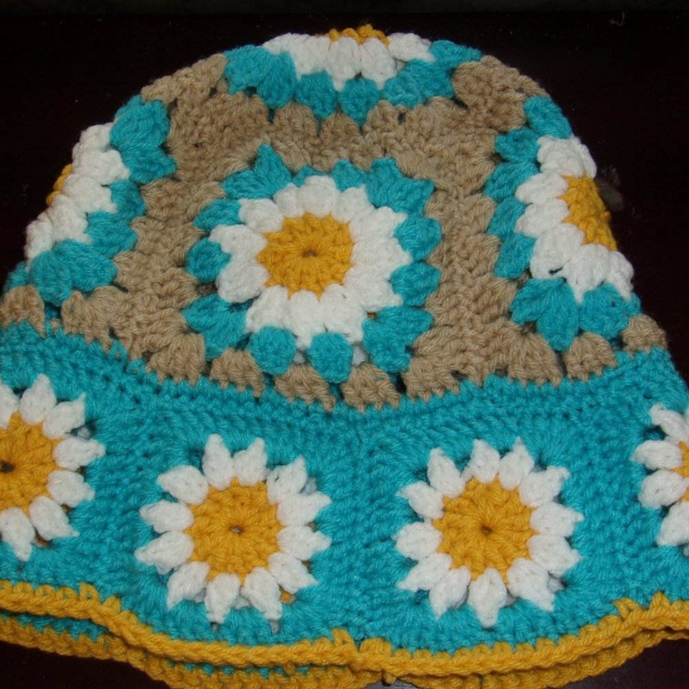 Knit/Crochet Granny Square Bucket Sun Hat